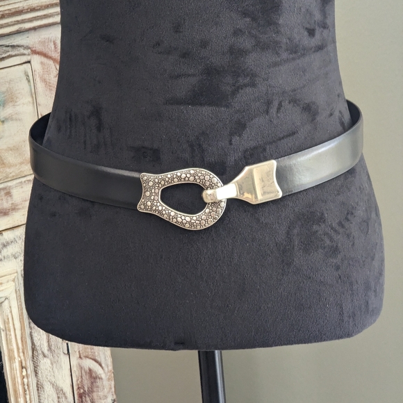 Chico's Adjustable Black Leather Belt With Silver Tone Hardware M/L - Picture 1 of 13
